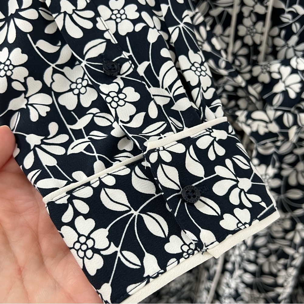 Brooks Brothers Navy and White Floral Shirt Dress - Picture 5 of 9